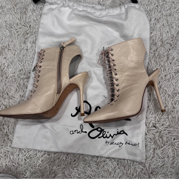 Alice and Olivia lace up booties - Picture 5 of 12